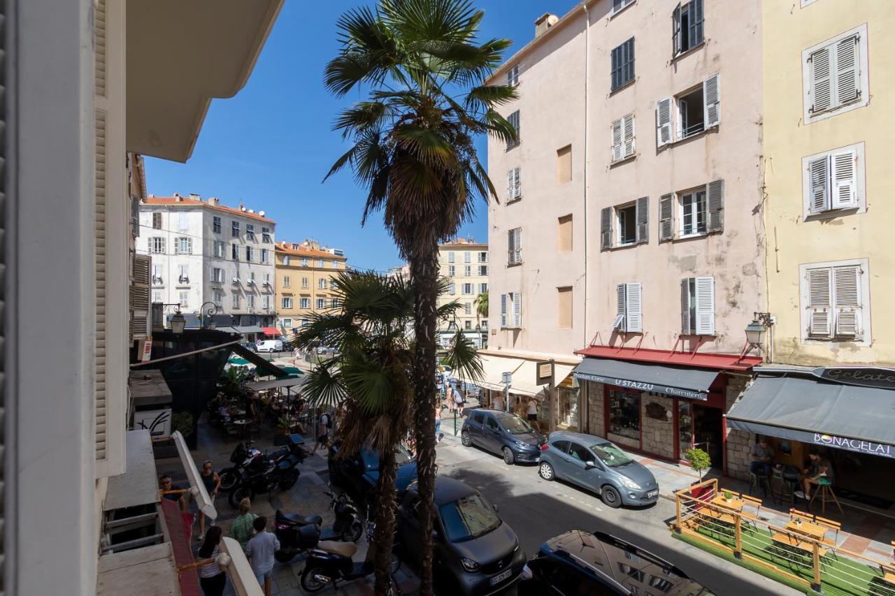 Les Suites R Bonaparte - Appartements De Standing Au Coeur De La Vieille Ville Pietonne Ajaccio  Exterior photo