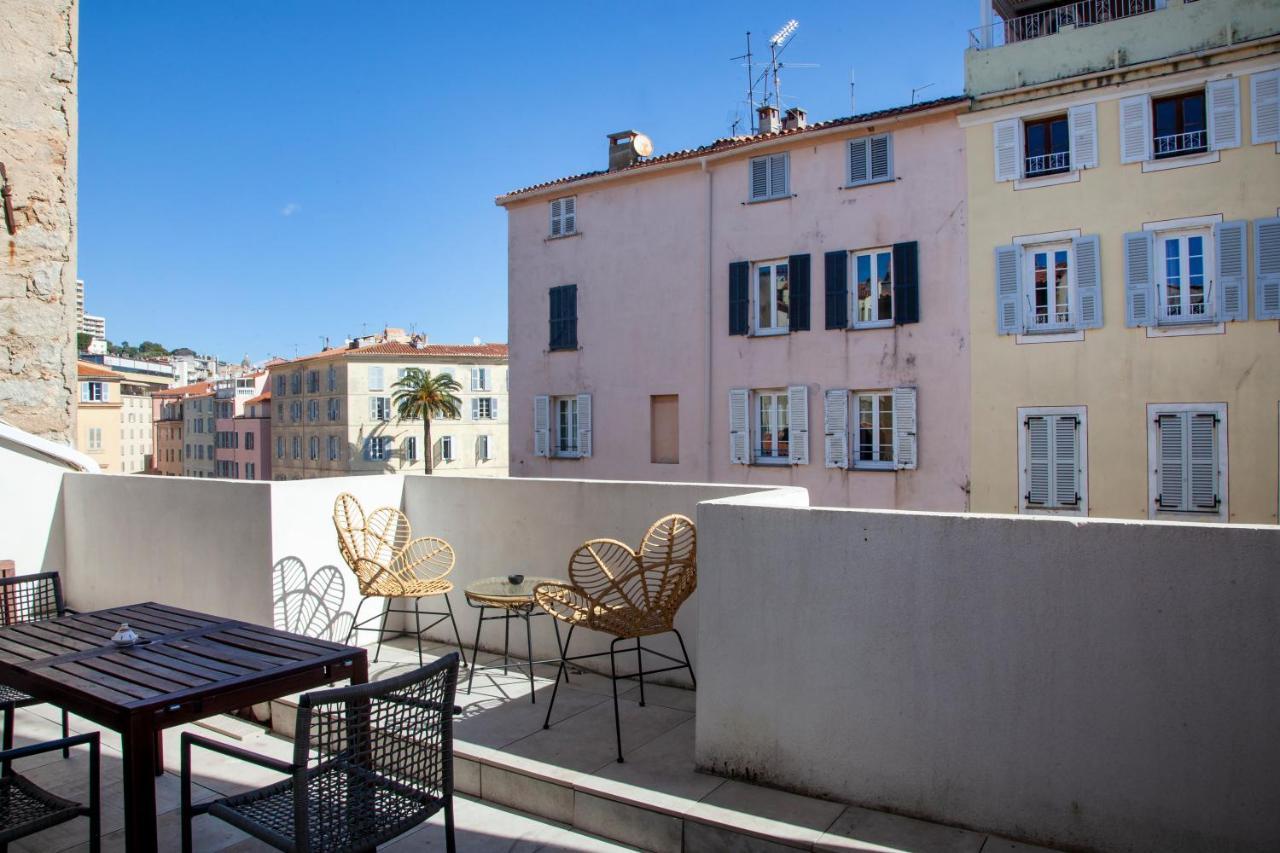 Les Suites R Bonaparte - Appartements De Standing Au Coeur De La Vieille Ville Pietonne Ajaccio  Exterior photo