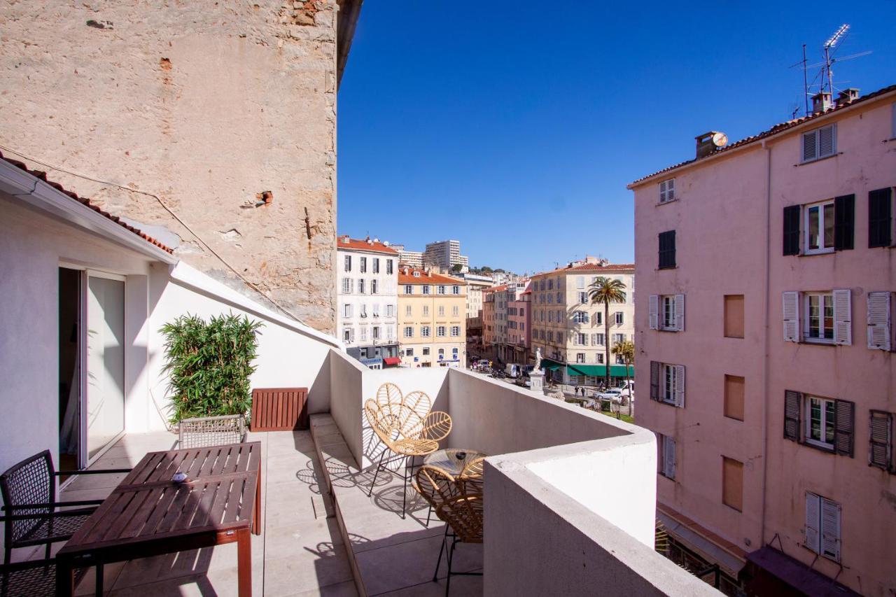 Les Suites R Bonaparte - Appartements De Standing Au Coeur De La Vieille Ville Pietonne Ajaccio  Exterior photo