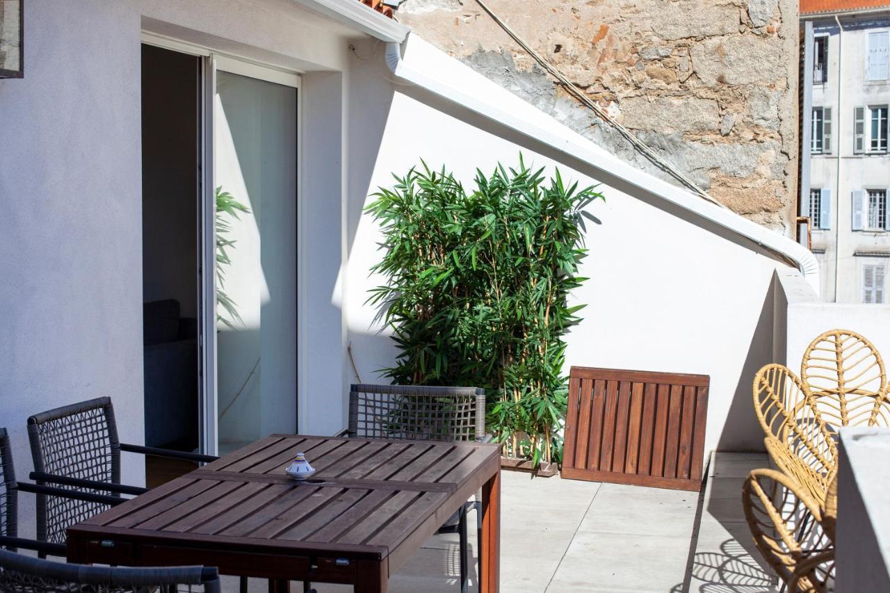 Les Suites R Bonaparte - Appartements De Standing Au Coeur De La Vieille Ville Pietonne Ajaccio  Exterior photo