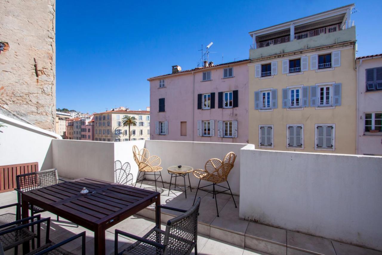 Les Suites R Bonaparte - Appartements De Standing Au Coeur De La Vieille Ville Pietonne Ajaccio  Exterior photo
